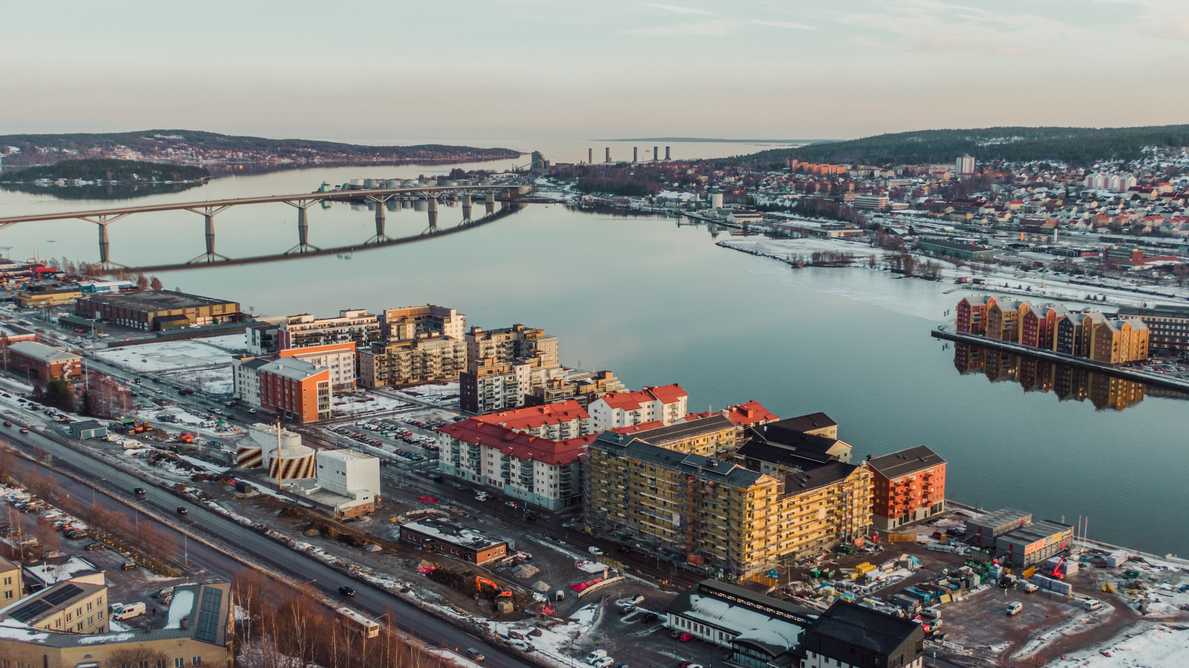 Drönarfoto över Sundsvalls hamn.